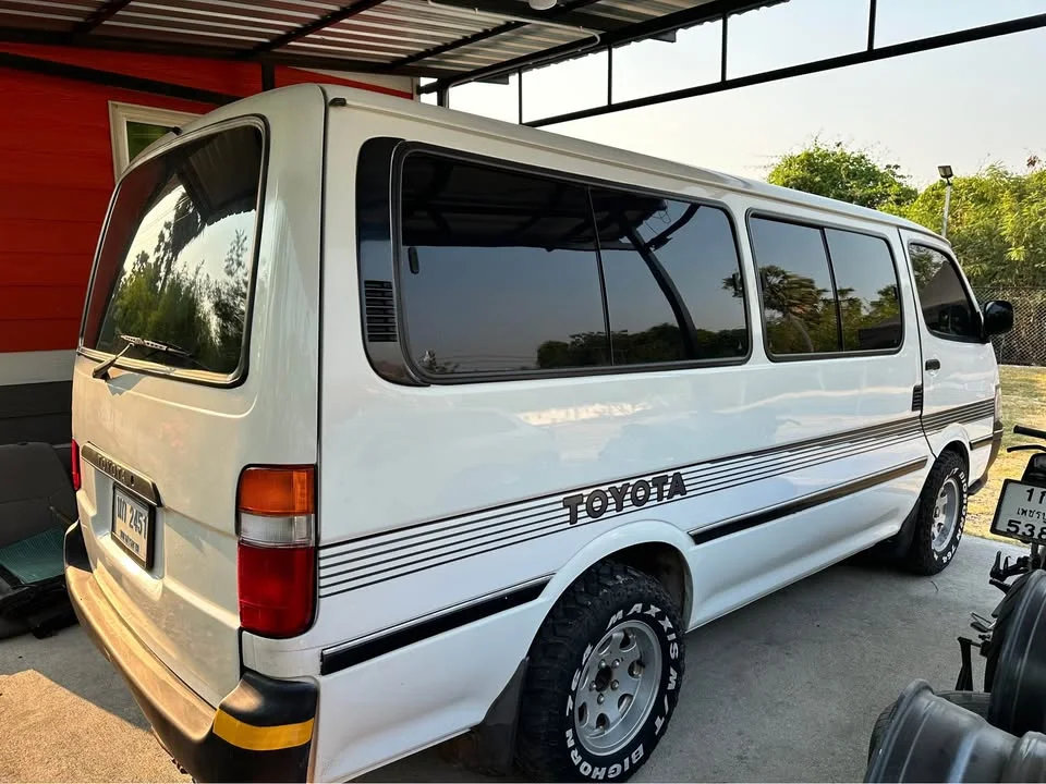 Toyota Commuter IV (H100) 2
