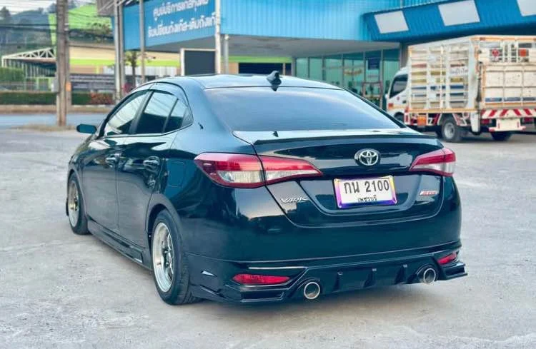 2019 Toyota Yaris ATIV III 3
