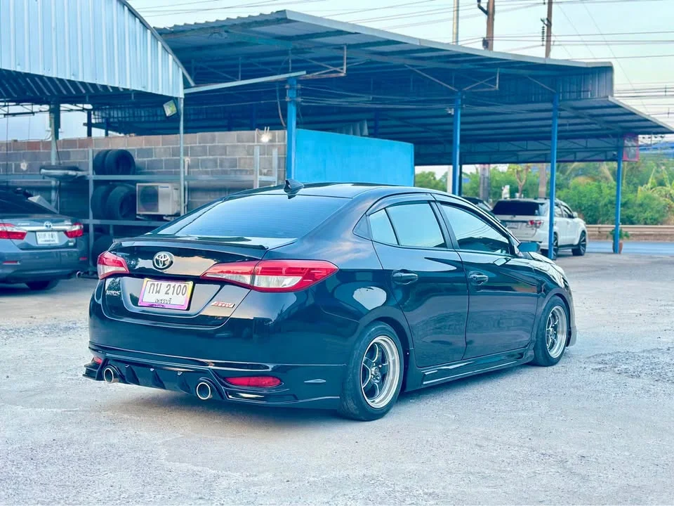 2020 Toyota Yaris ATIV III 3