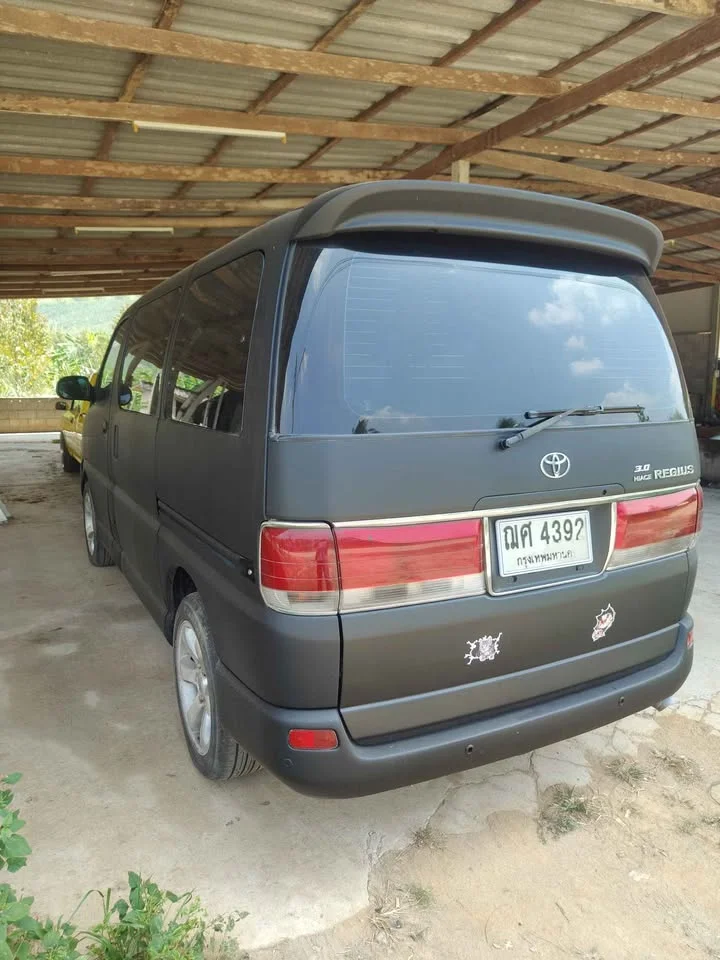 2003 Toyota Granvia H100 3