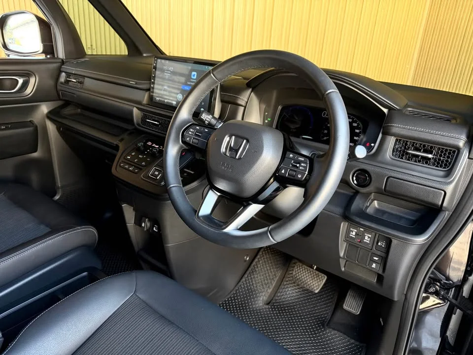 2023 Honda Stepwgn VI 3