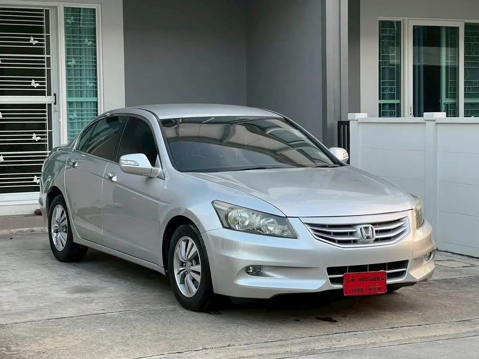 2011 Honda Accord VIII 3