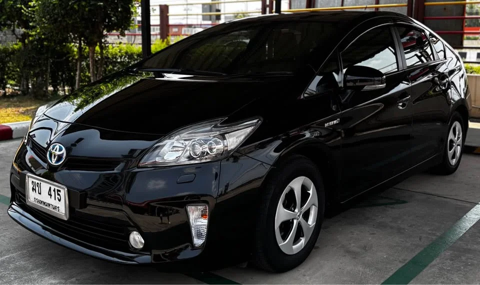 2012 Toyota Prius III 3