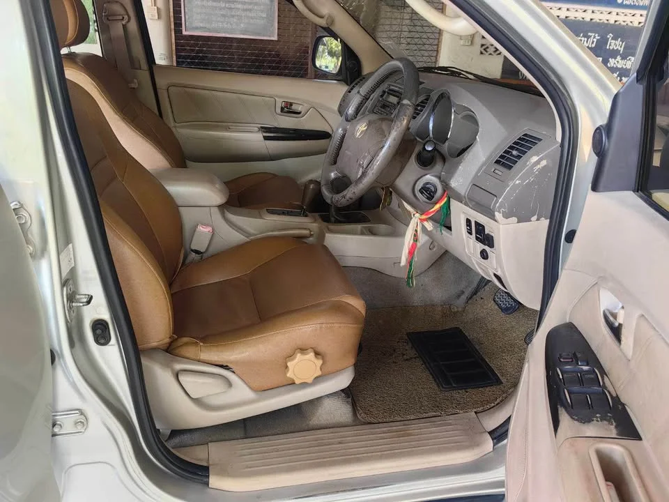 2005 Toyota Fortuner I 2