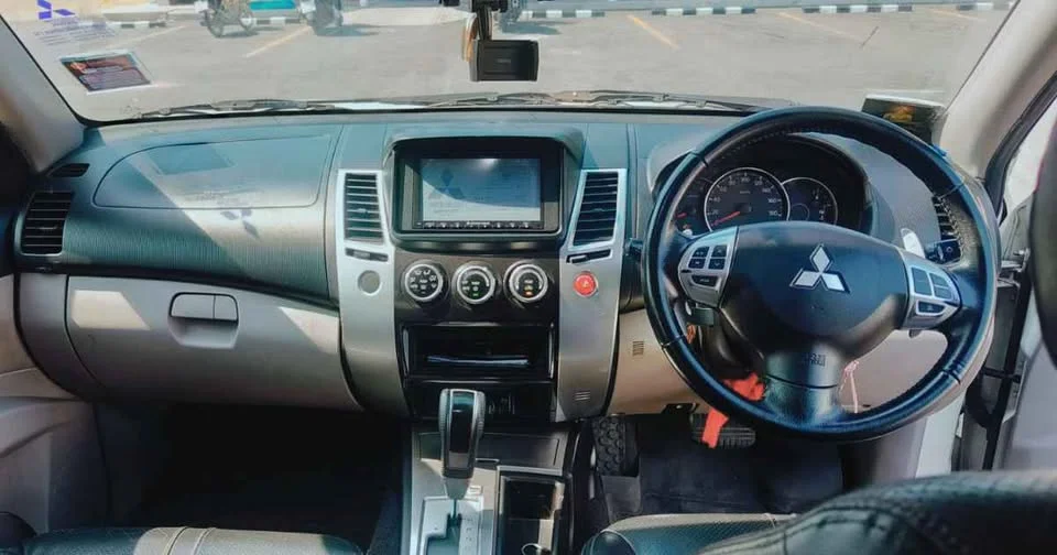 2013 Mitsubishi Pajero Sport II 2