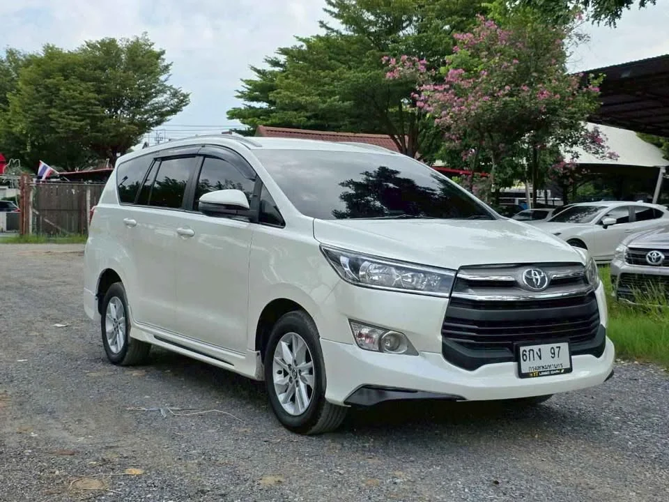 2018 Toyota Innova II 2