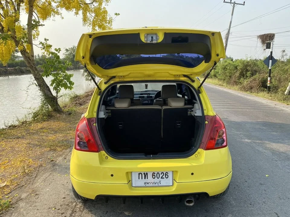 2005 Suzuki Swift I 2