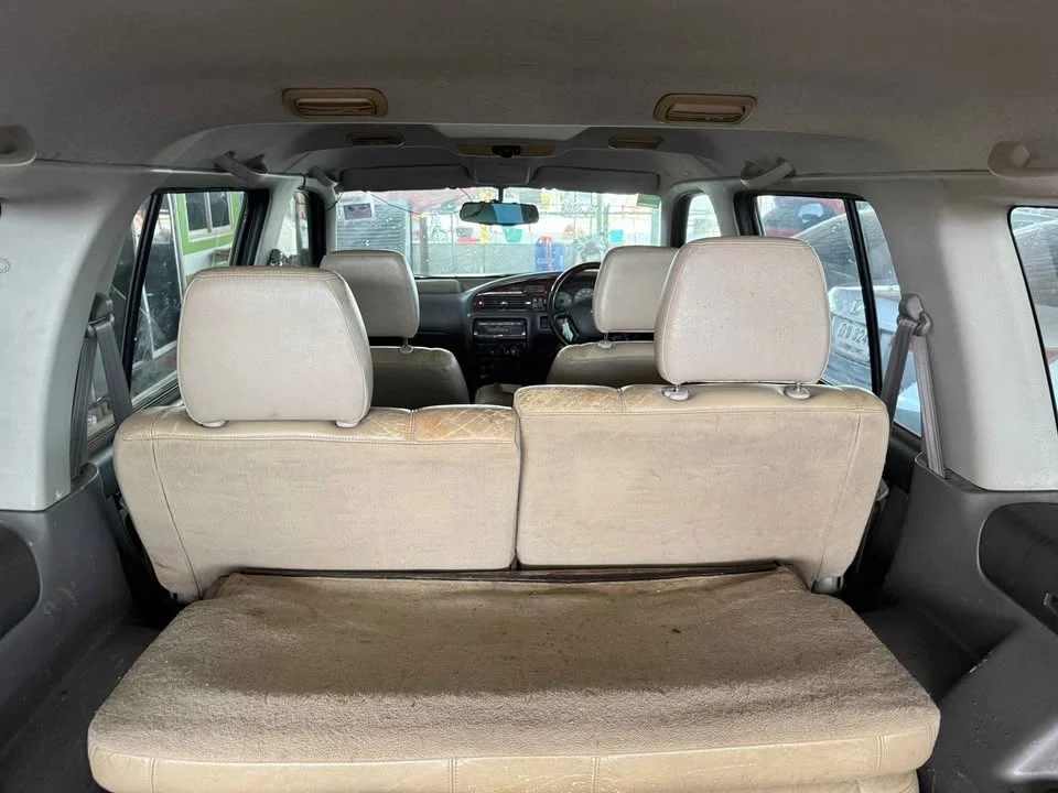 2006 Ford Everest I 3