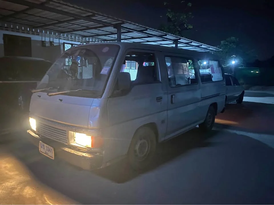 1996 Nissan Urvan IV (E24) 3