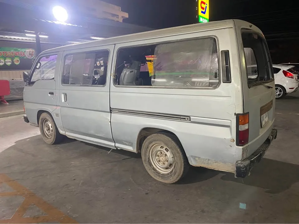 1996 Nissan Urvan IV (E24) 2