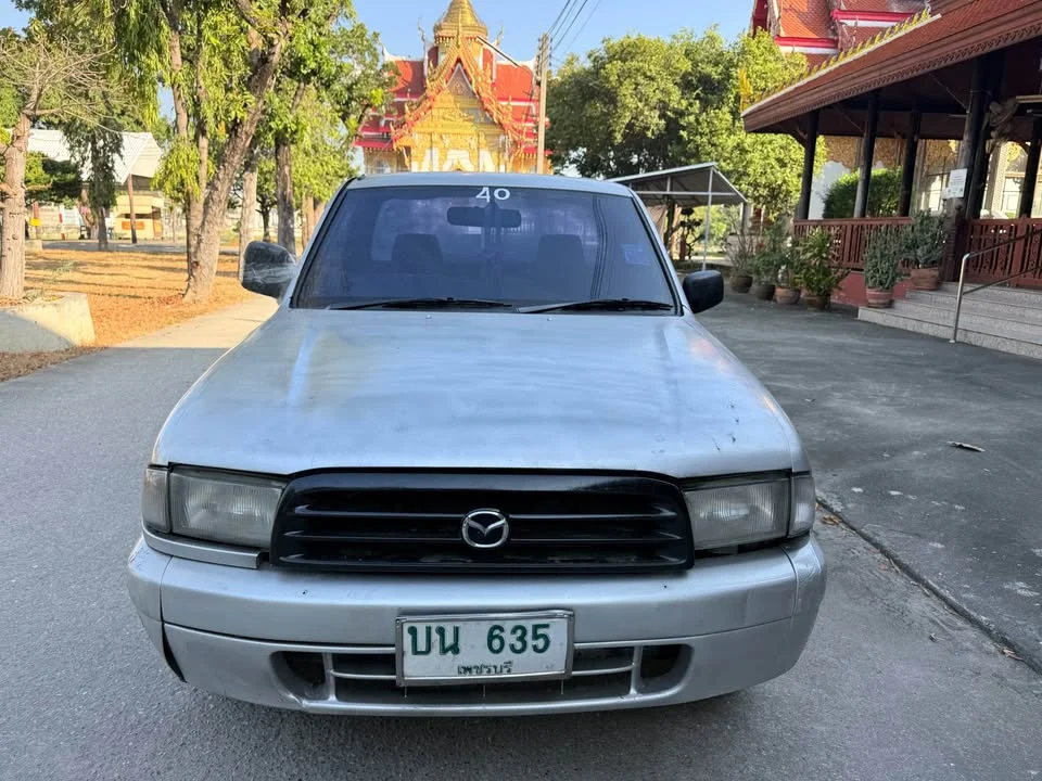2004 Mazda 2500 Fighter V 2