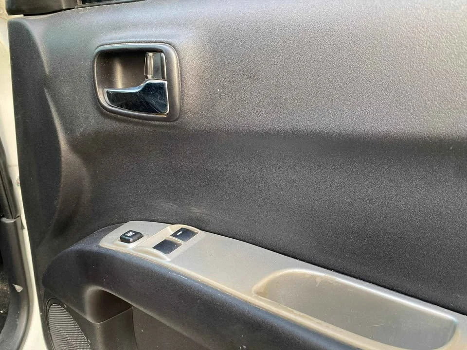 2015 Mitsubishi Triton IV 2