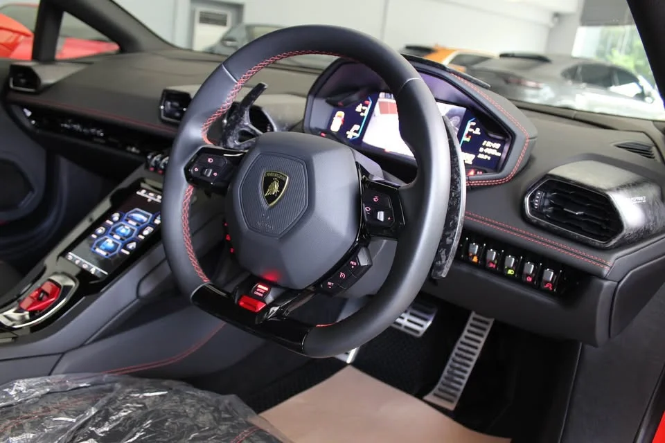 2021 Lamborghini Huracan 2