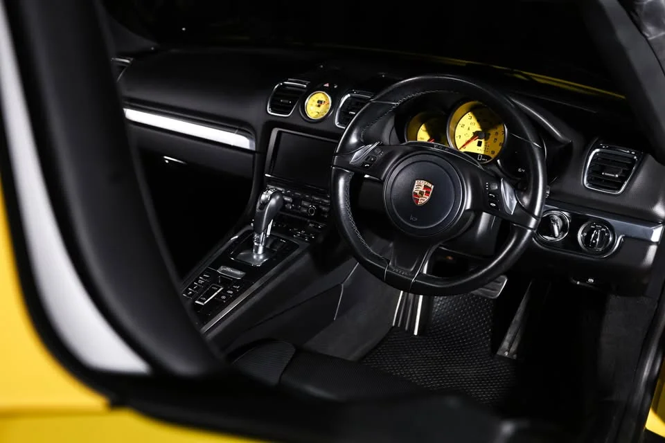 2014 Porsche Boxster and Cayman III 2