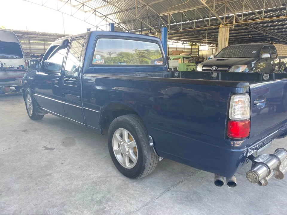 1997 Isuzu TFR III 3