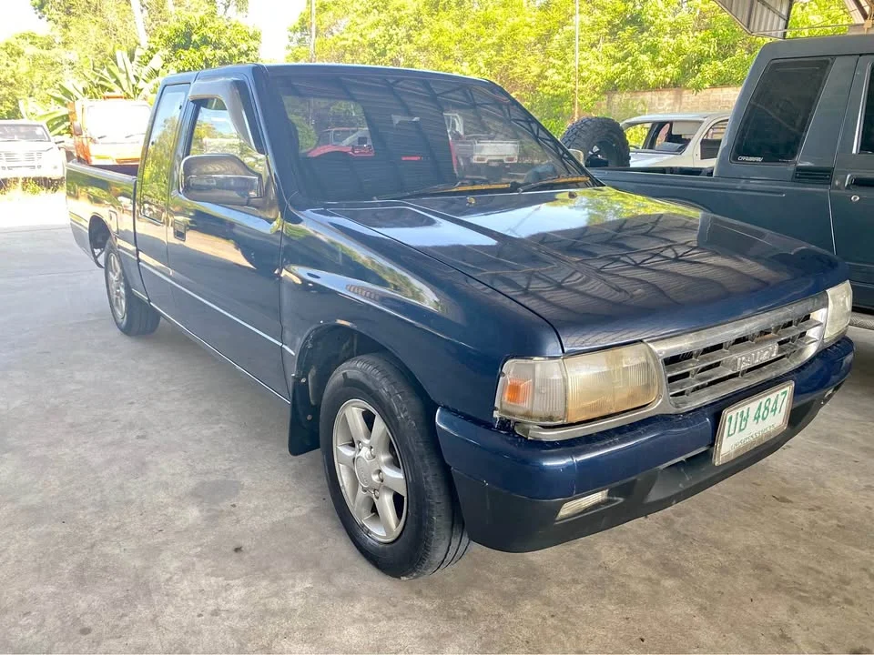 1997 Isuzu TFR III 2