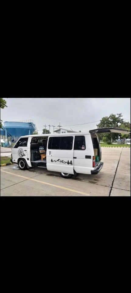 1997 Toyota Commuter III 2