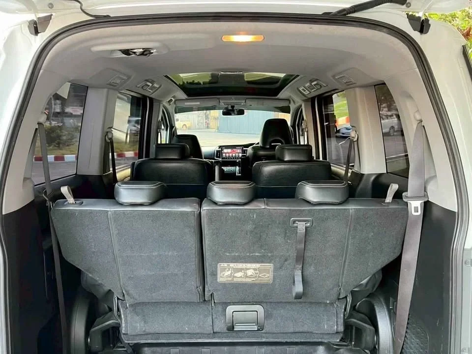 2014 Honda Stepwgn IV 2