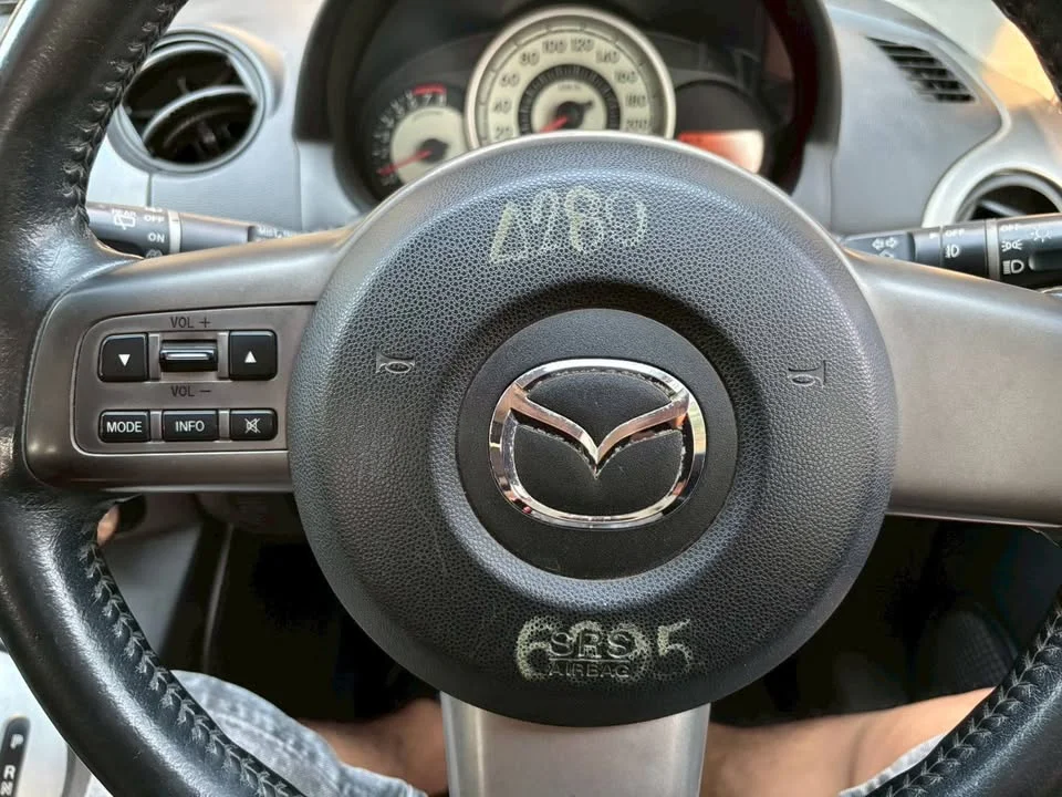 2010 Mazda 2 II 2