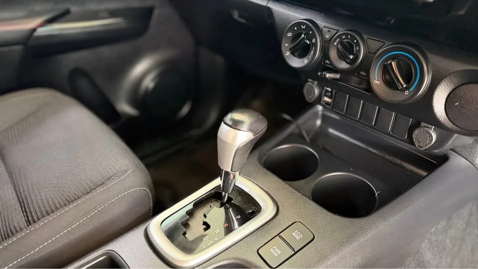 2019 Toyota Hilux VIII 3