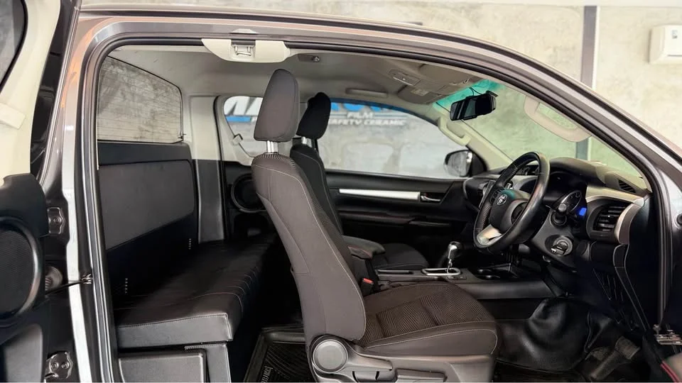 2019 Toyota Hilux VIII 2