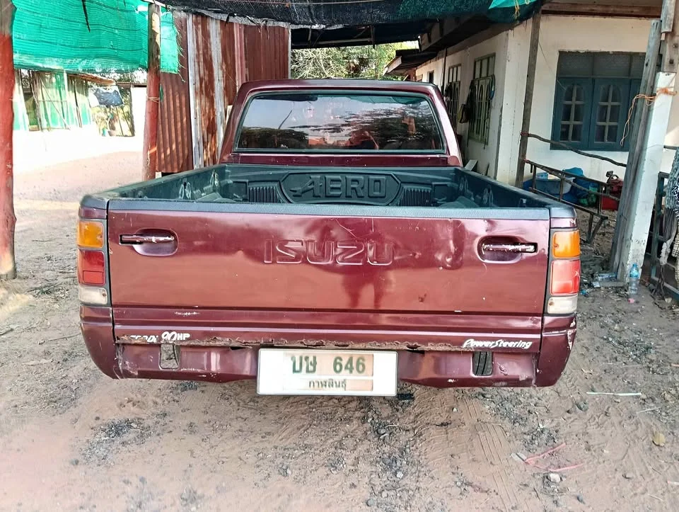 1995 Isuzu TFR III 2