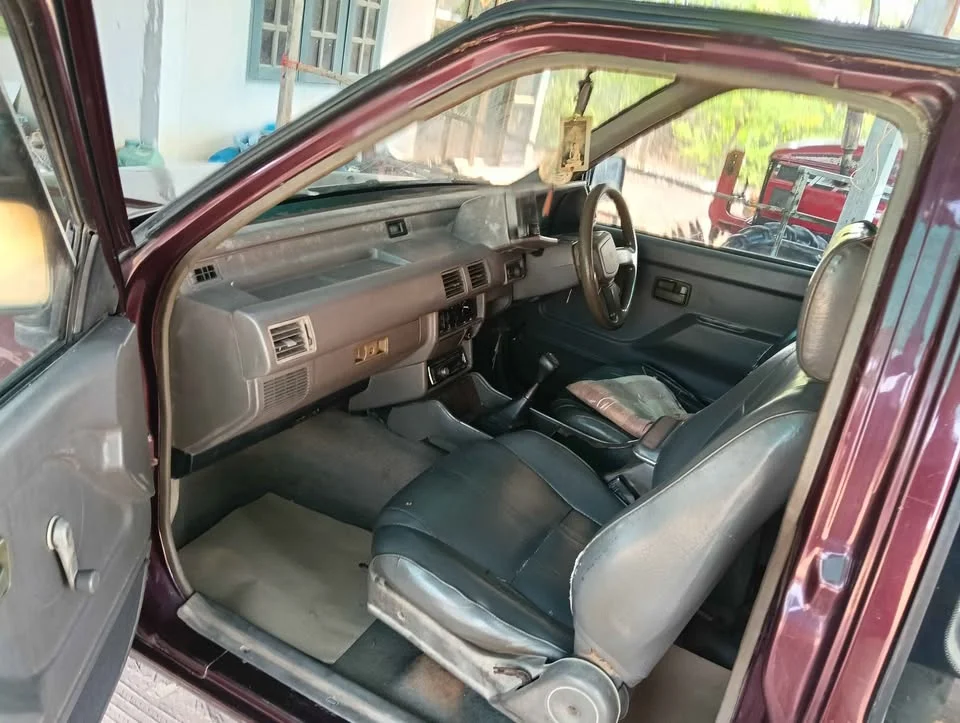 1995 Isuzu TFR III 3