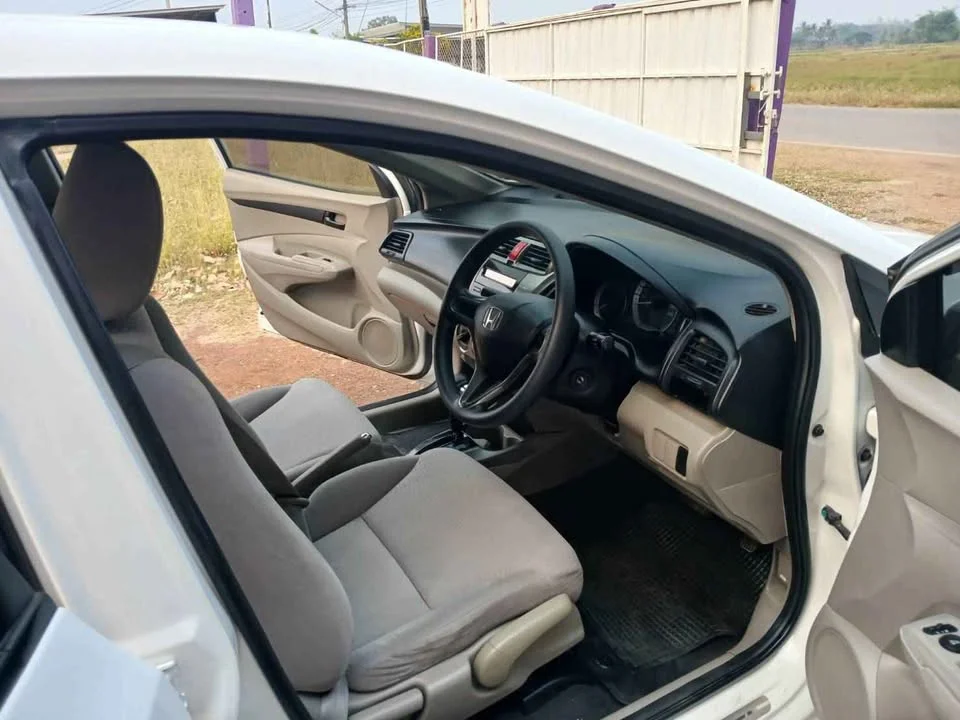 2012 Honda City V 3