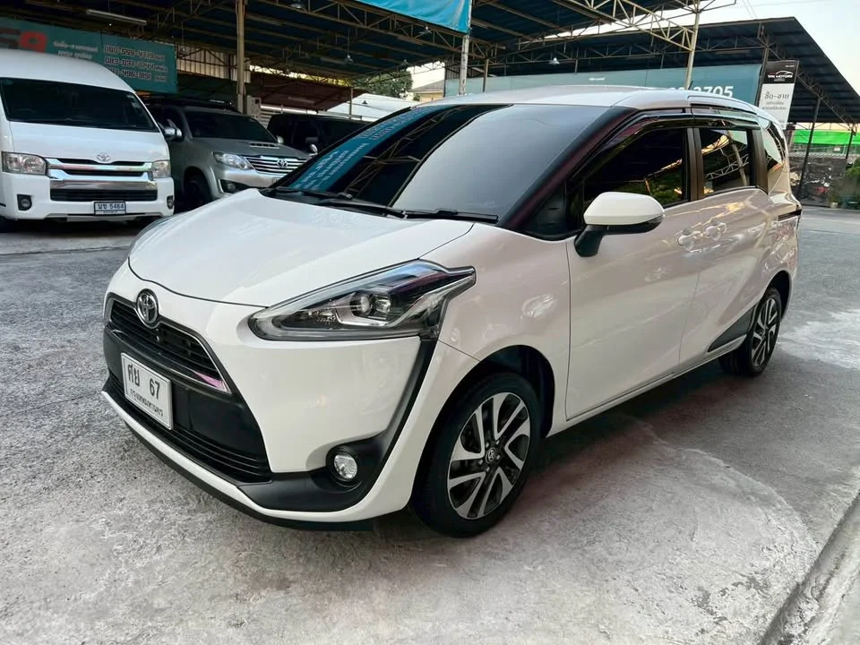 2018 Toyota Sienta II 3