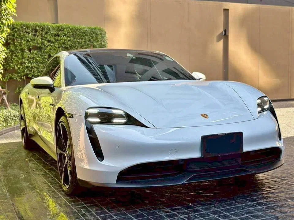 2021 Porsche Taycan 9J1 2