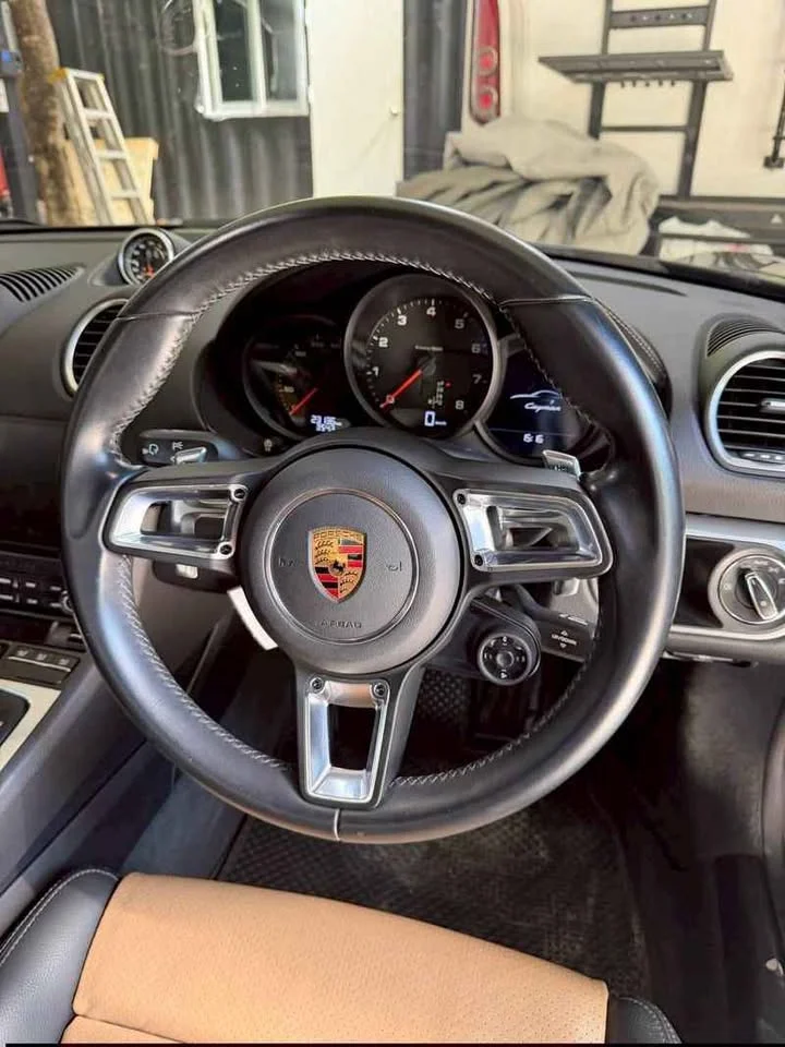 2018 Porsche Boxster and Cayman III 3