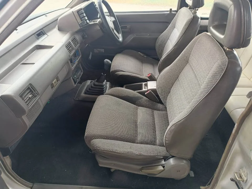 1995 Isuzu TFR III 2