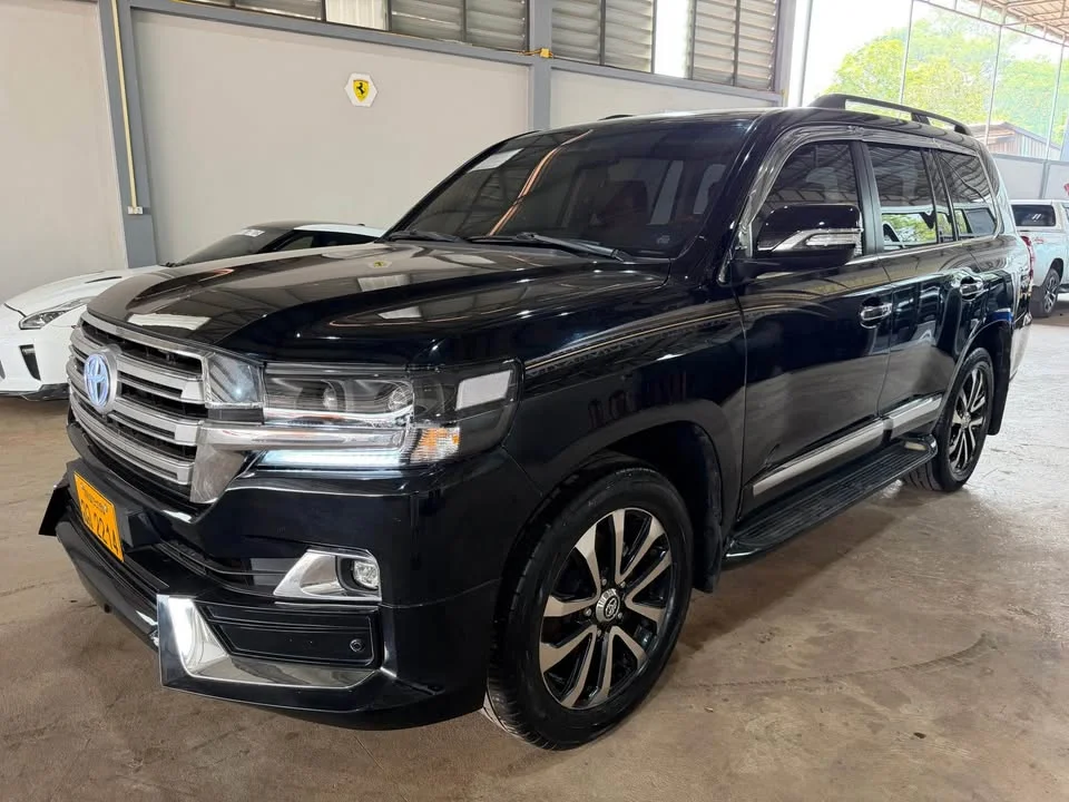 2013 Toyota Land Cruiser J200 2