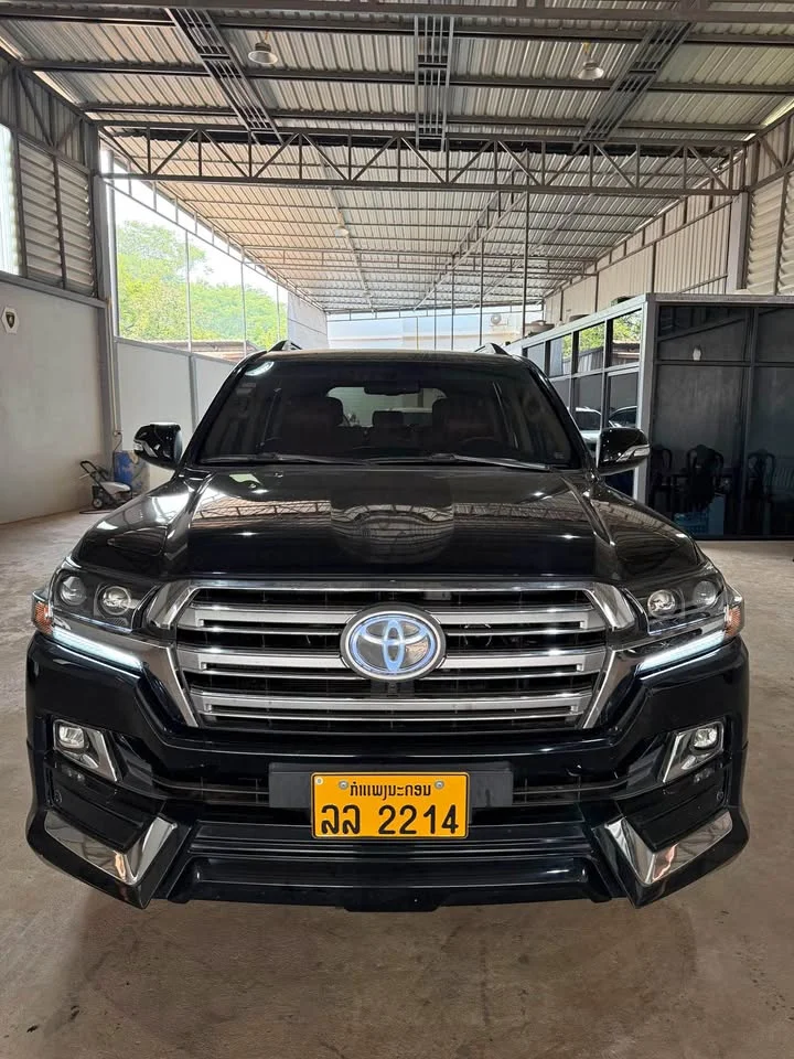 2013 Toyota Land Cruiser J200 3