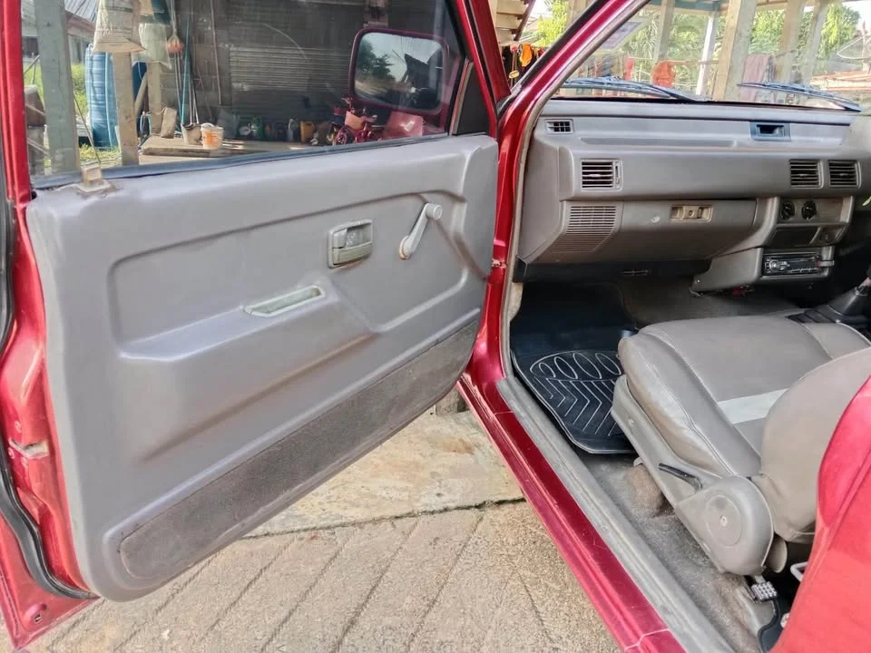 1998 Isuzu TFR III 3