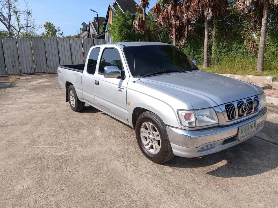 2003 Toyota Hilux Tiger VI 2