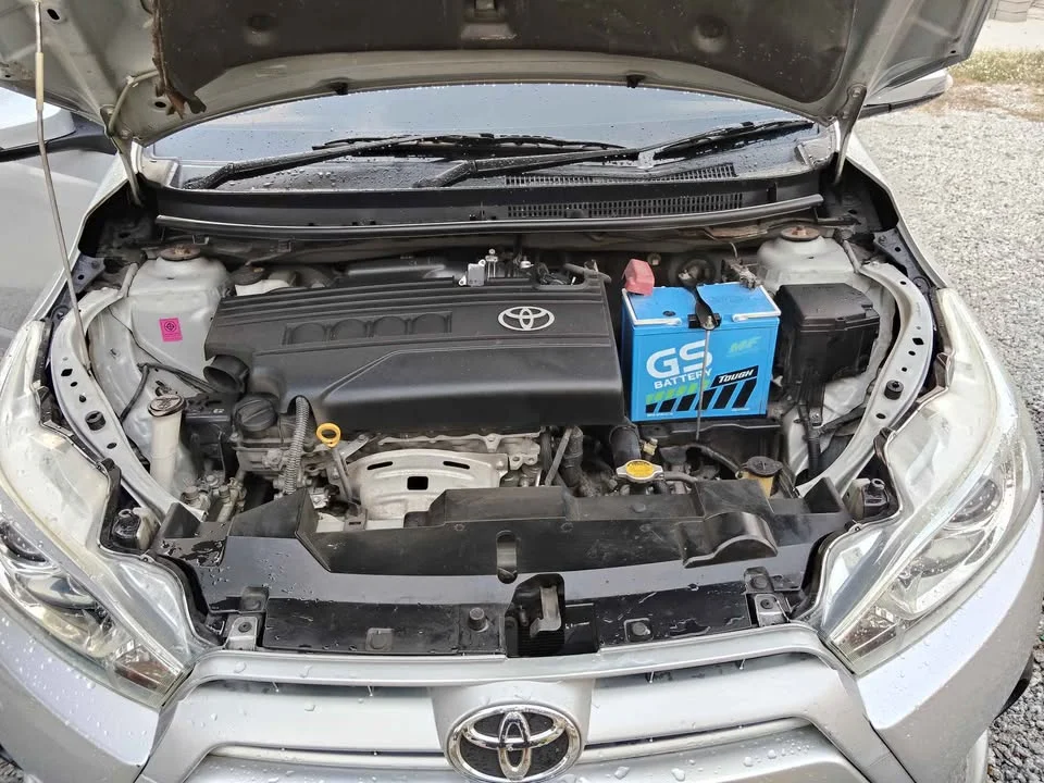 2015 Toyota Yaris III 2