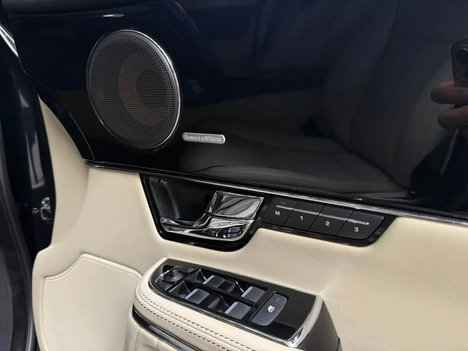2011 Jaguar XJ X351 3