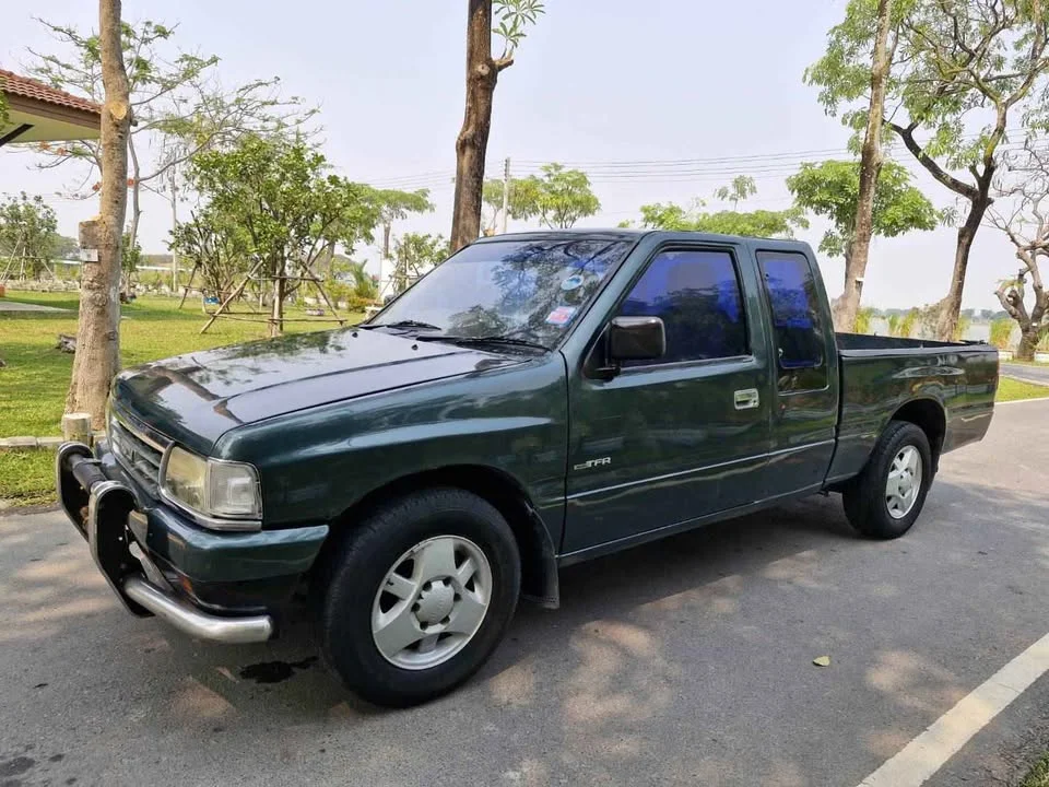 1994 Isuzu TFR III 2