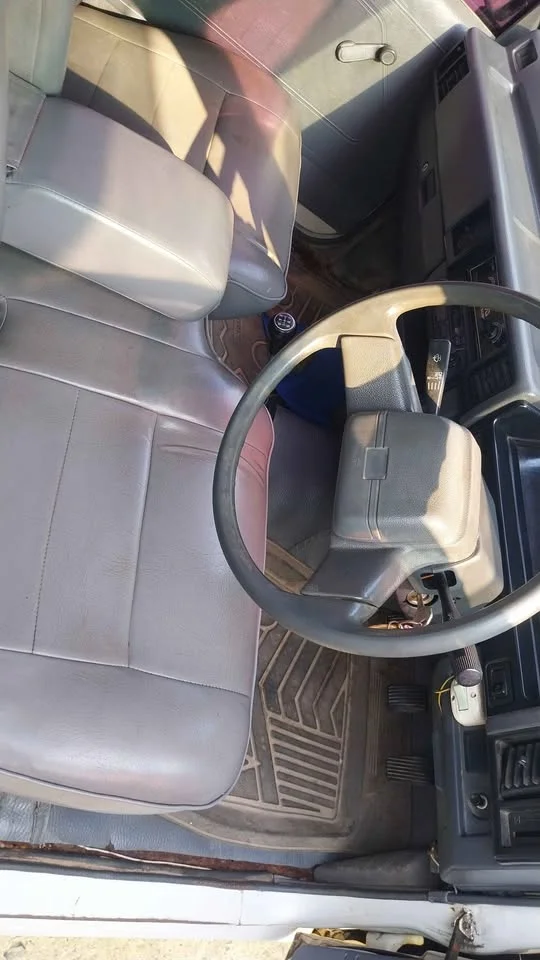 1994 Mitsubishi Triton II 3