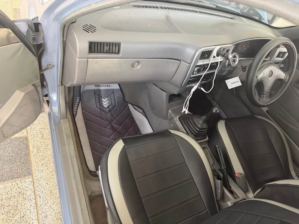2001 Nissan NV 3