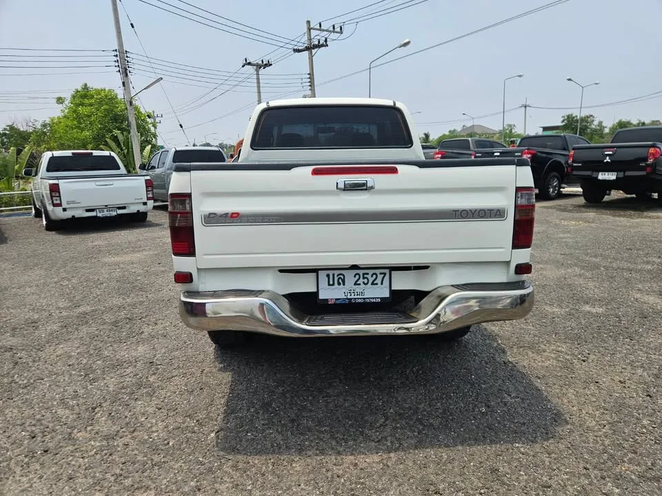 2003 Toyota Hilux Tiger VI 3