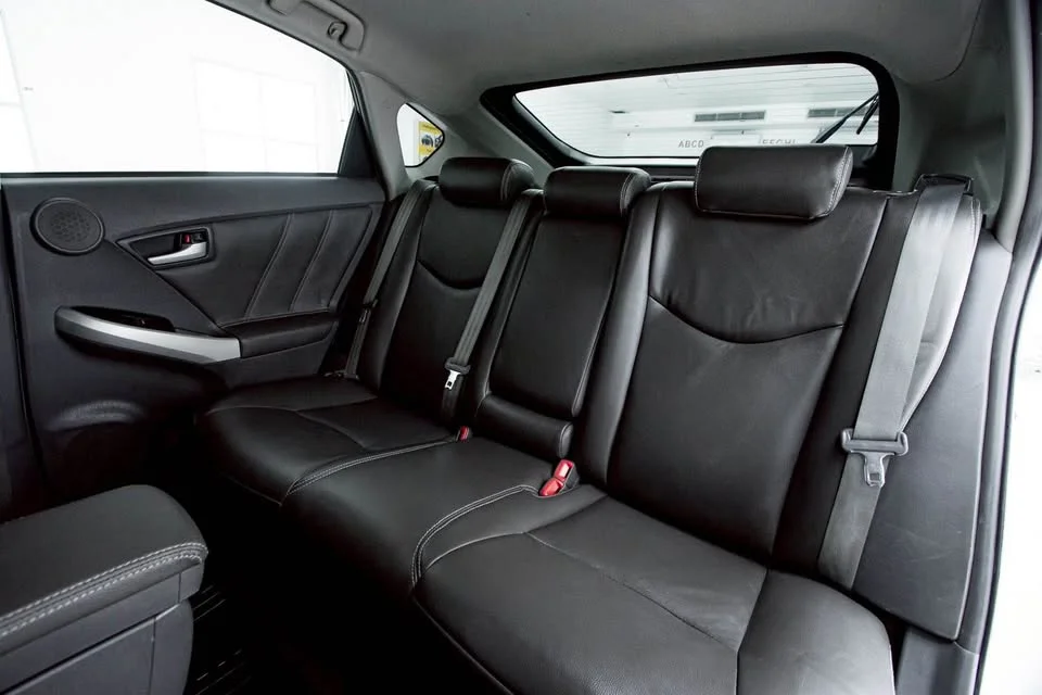 2014 Toyota Prius III 3