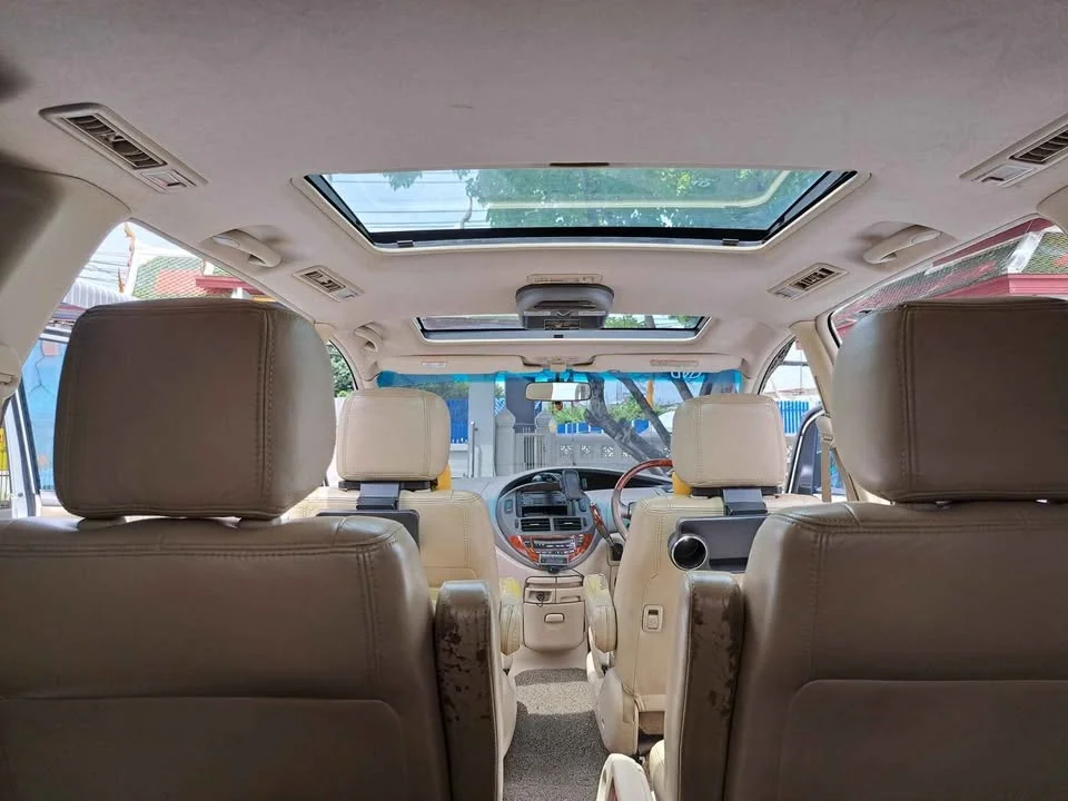 2004 Toyota Estima II 3