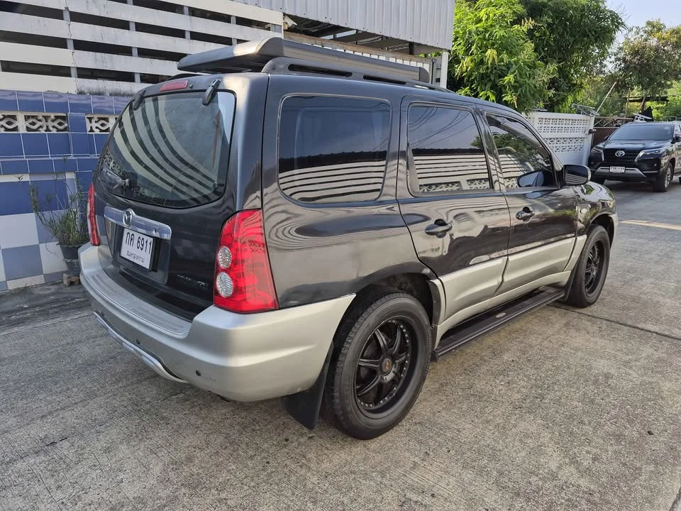 2004 Mazda Tribute I 2