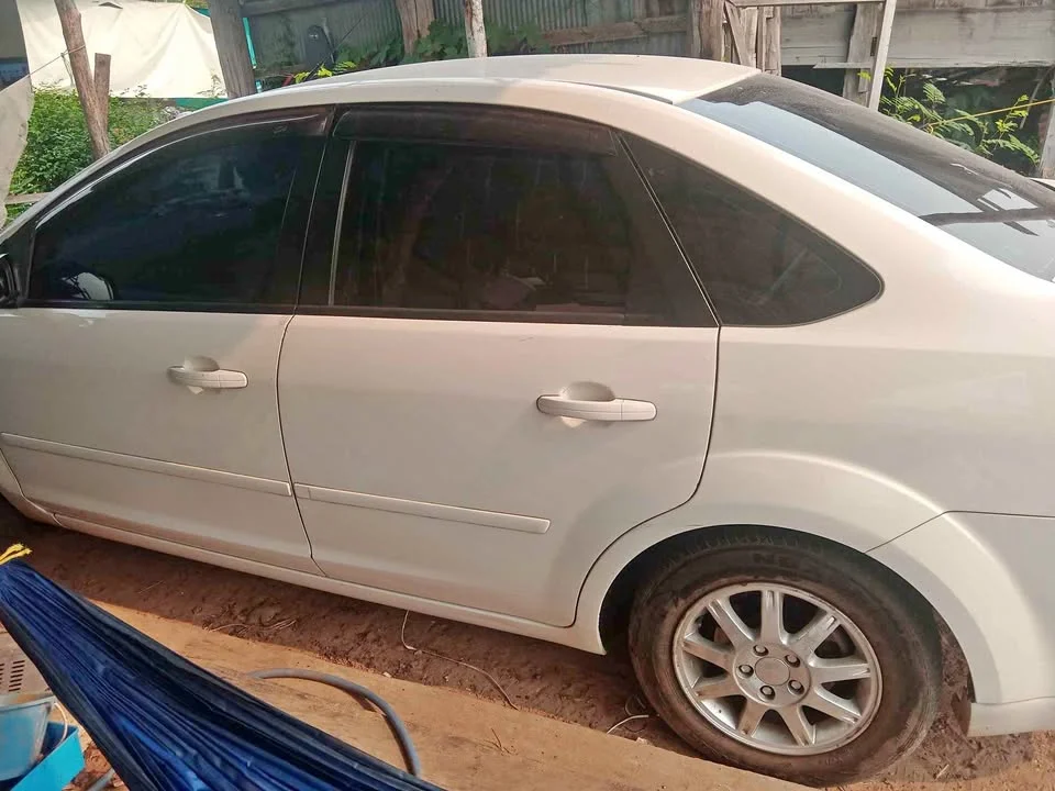 1990 Ford Focus II 2