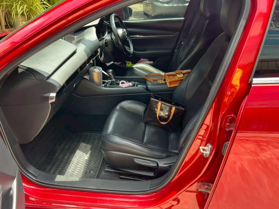 2020 Mazda 3 IV 3