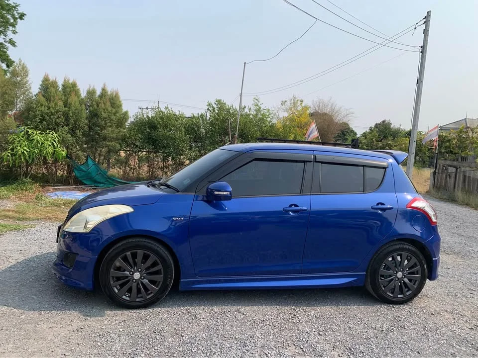 2013 Suzuki Swift II 2