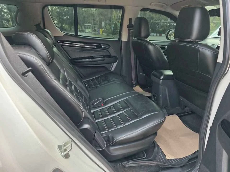 2020 Isuzu MU-X I 3