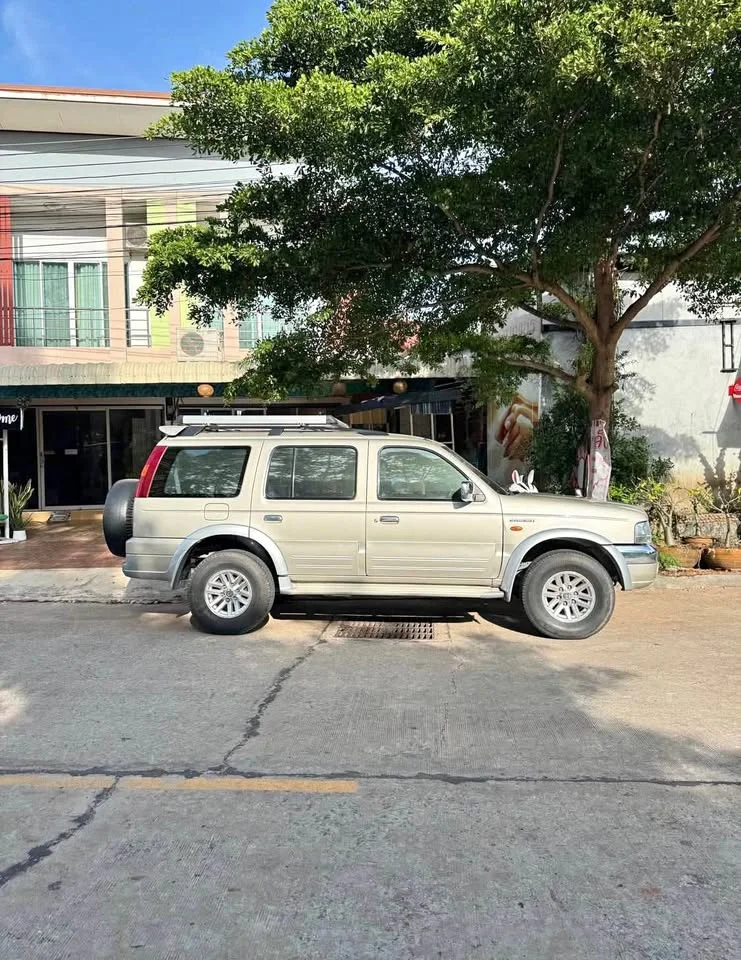 2007 Ford Everest I 3